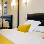 Hotel Rosario Ii, Edificio Moderno