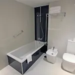 Rosario Ii, Edificio Moderno Hotel