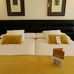 Rosario Ii, Edificio Moderno Hotel Ribadesella