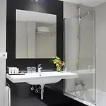 Rosario Ii, Edificio Moderno Hotel