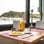 Rosario Ii, Edificio Moderno 4*