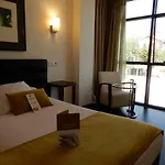 Hotel Rosario Ii, Edificio Moderno Ribadesella