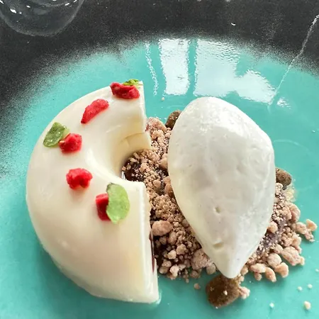 فندق Rosario Ii, Edificio Moderno ريباذيسييّا