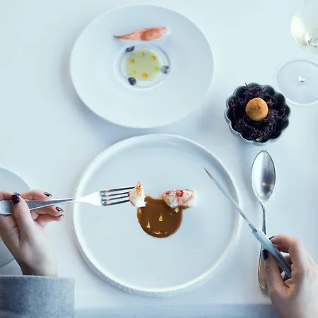 Rosario Ii, Edificio Moderno 4*