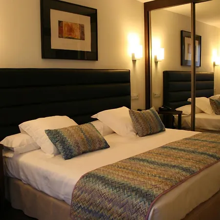 Hotel Rosario Ii, Edificio Moderno