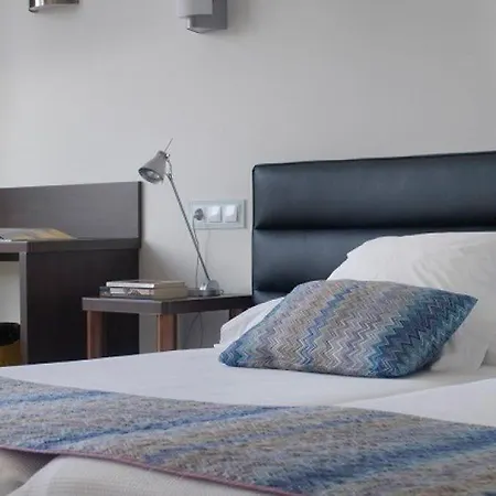 فندق Rosario Ii, Edificio Moderno