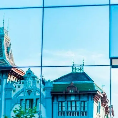 Rosario Ii, Edificio Moderno فندق ريباذيسييّا