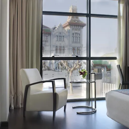 Rosario Ii, Edificio Moderno فندق ريباذيسييّا