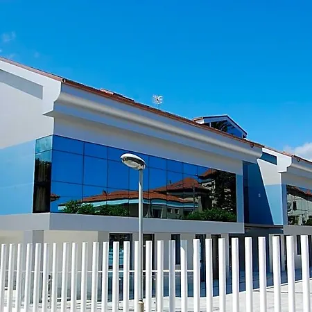 Rosario Ii, Edificio Moderno Hotel