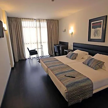 Hotel Rosario Ii, Edificio Moderno 4*