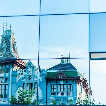 Rosario Ii, Edificio Moderno فندق ريباذيسييّا