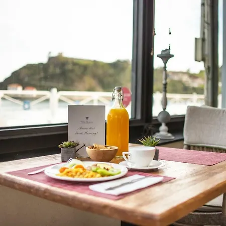 Rosario Ii, Edificio Moderno 4*