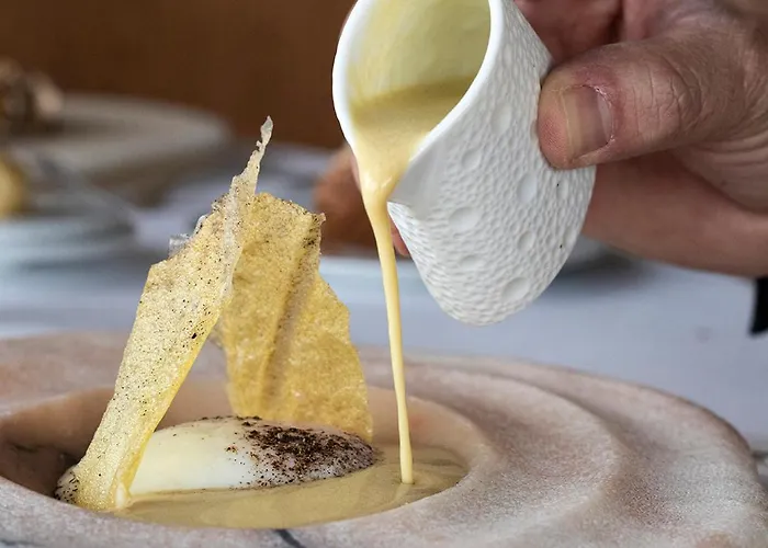 Rosario Ii, Edificio Moderno Hotel