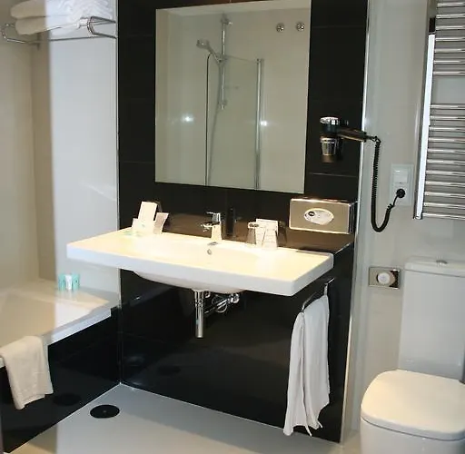 فندق Rosario Ii, Edificio Moderno ريباذيسييّا