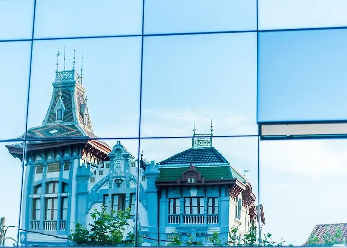 Rosario Ii, Edificio Moderno فندق ريباذيسييّا