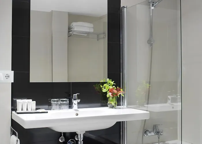 Rosario Ii, Edificio Moderno Hotel