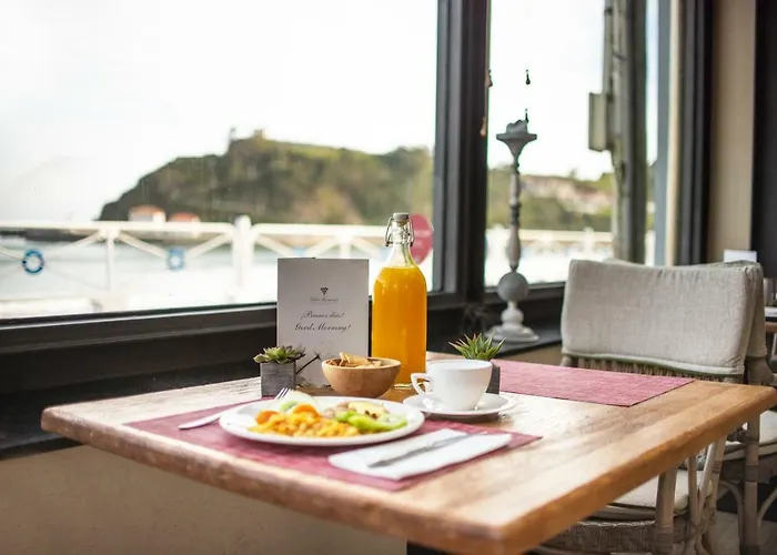 Rosario Ii, Edificio Moderno 4*