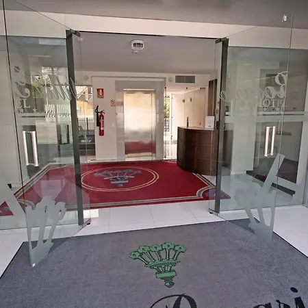 Rosario Ii, Edificio Moderno ホテル リバデセリャ