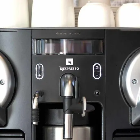 Rosario Ii, Edificio Moderno 4*