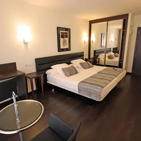 Rosario Ii, Edificio Moderno 4* リバデセリャ