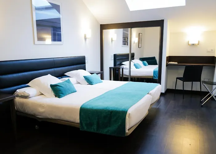 Rosario Ii, Edificio Moderno Hotel