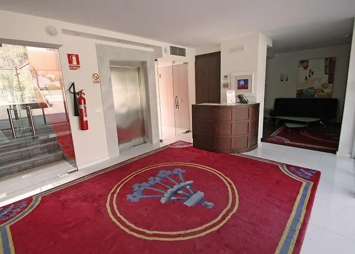 Rosario Ii, Edificio Moderno Hotel Ribadesella