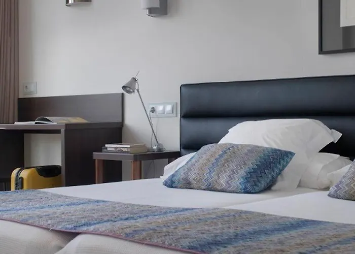 Hotel Rosario Ii, Edificio Moderno