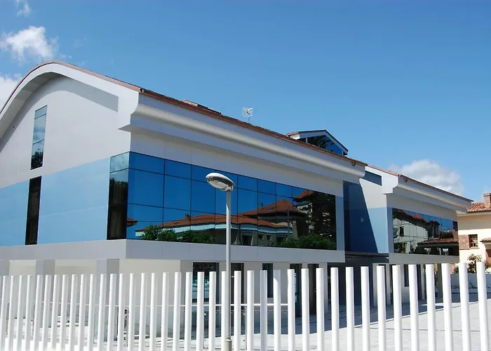 Hotel Rosario Ii, Edificio Moderno