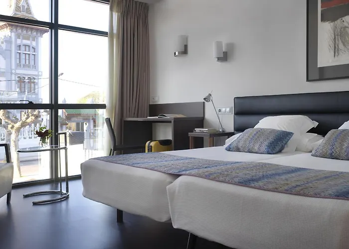 Rosario Ii, Edificio Moderno Hotel